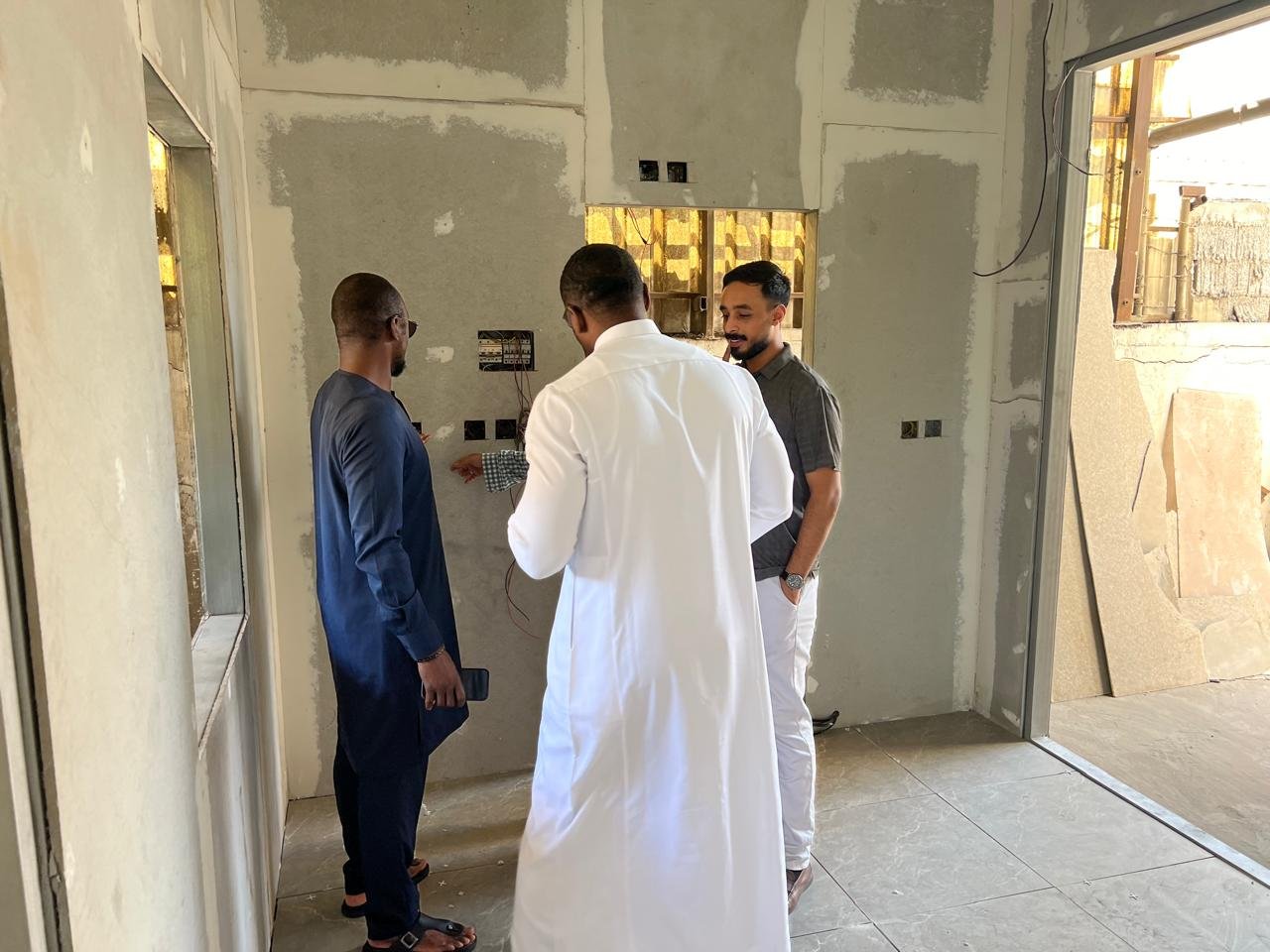 معرض الأعمال 23