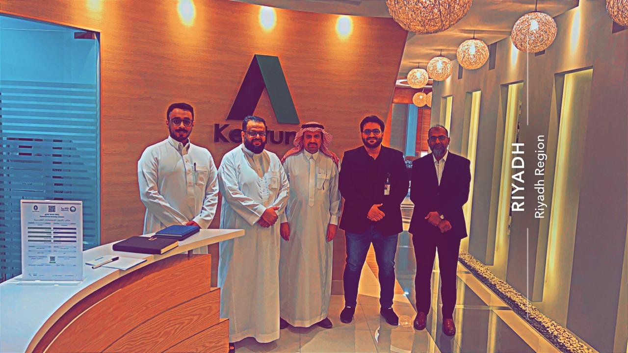 معرض الأعمال 30